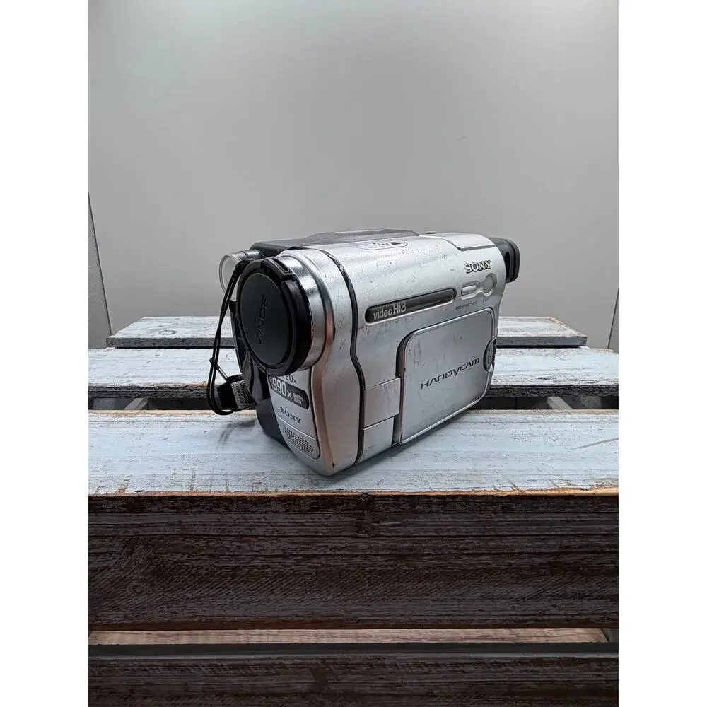 Sony Handycam CCD-TRV138 Video Hi8 Camcorder - (Tested and Working)